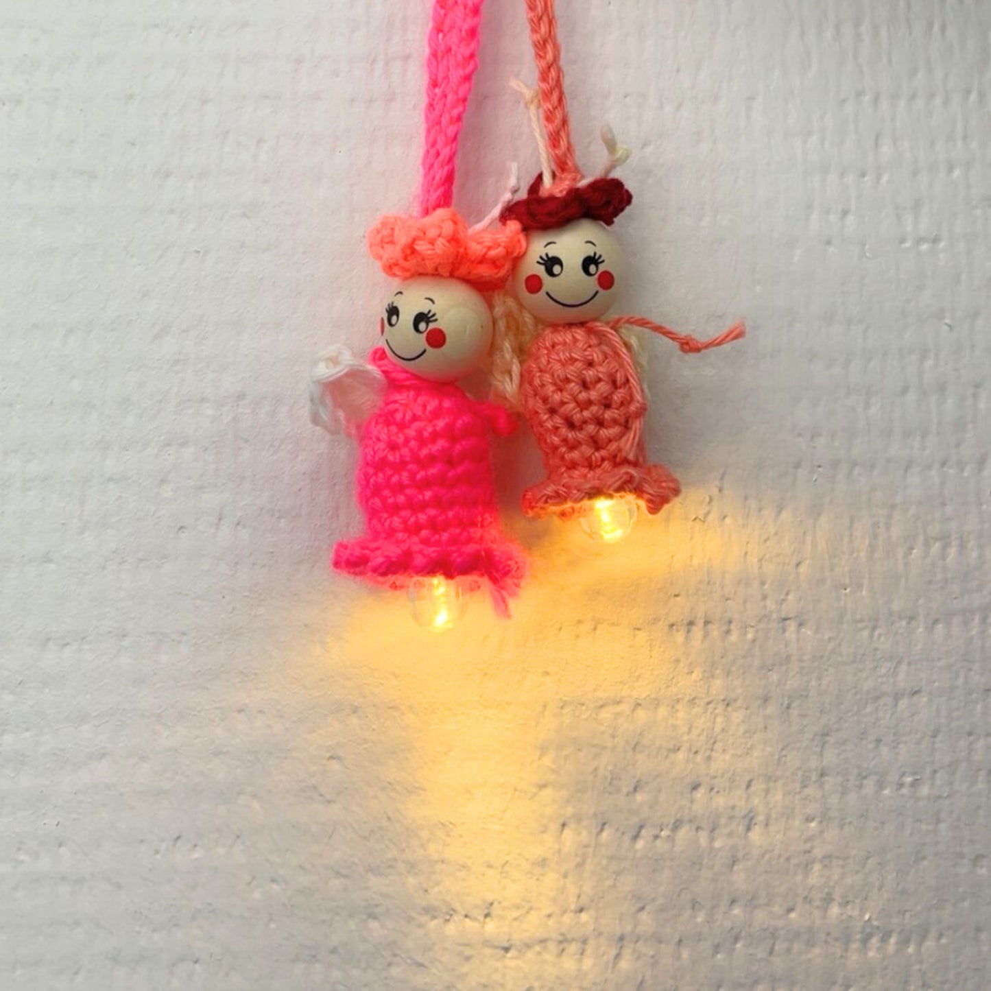 Handgemachter Schutzengel mit Licht