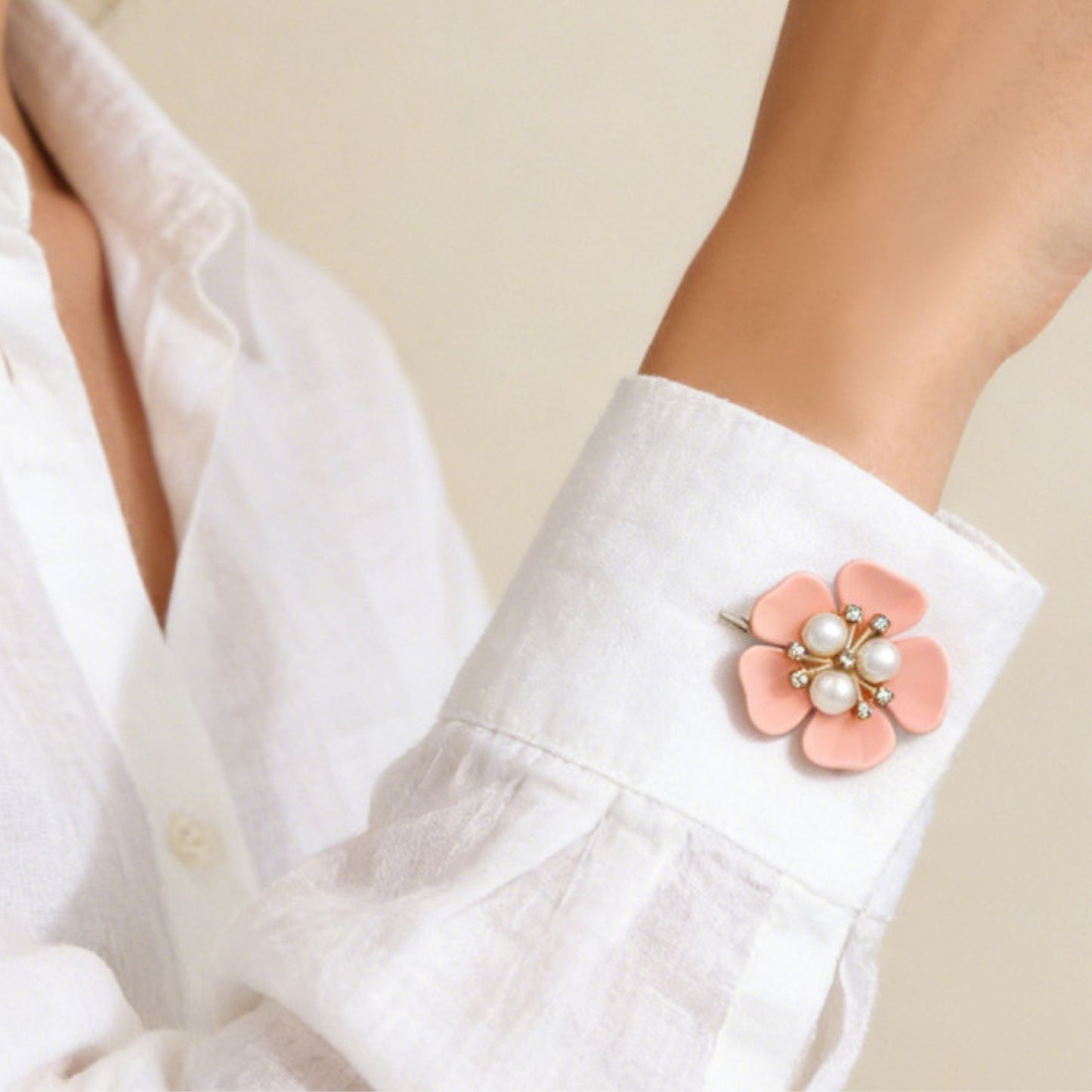 Stilvolle Manschettenknopfe in Gold mit Blumen-Design und maritimem Design – elegante Akzente fuer Blusen und Hemden von Schenkt ein Herz