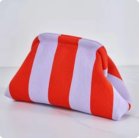 Kosmetiktasche „Stripe“ – stylisch & praktisch für unterwegs
