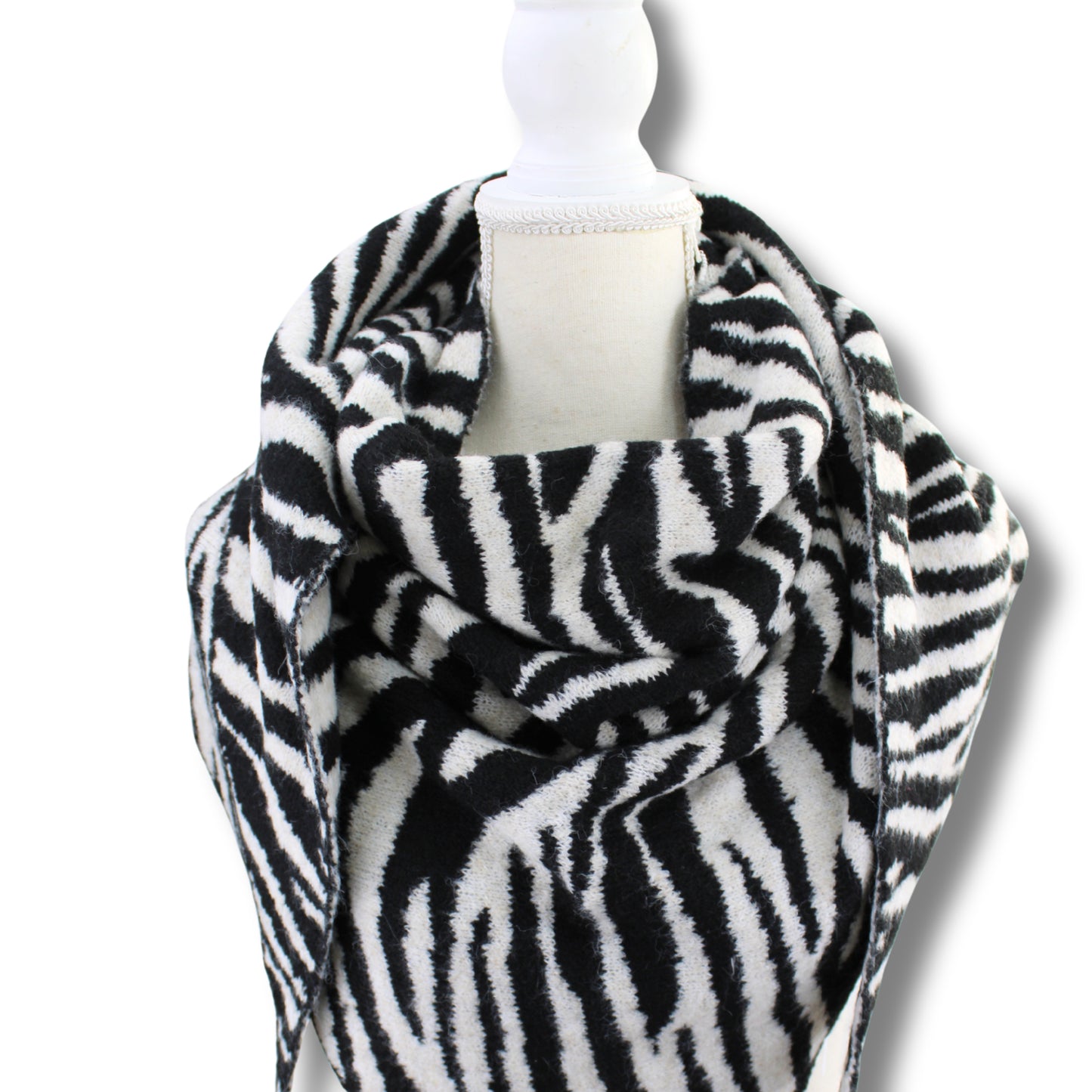 Kuscheliger Dreiecksschal Zebra Look