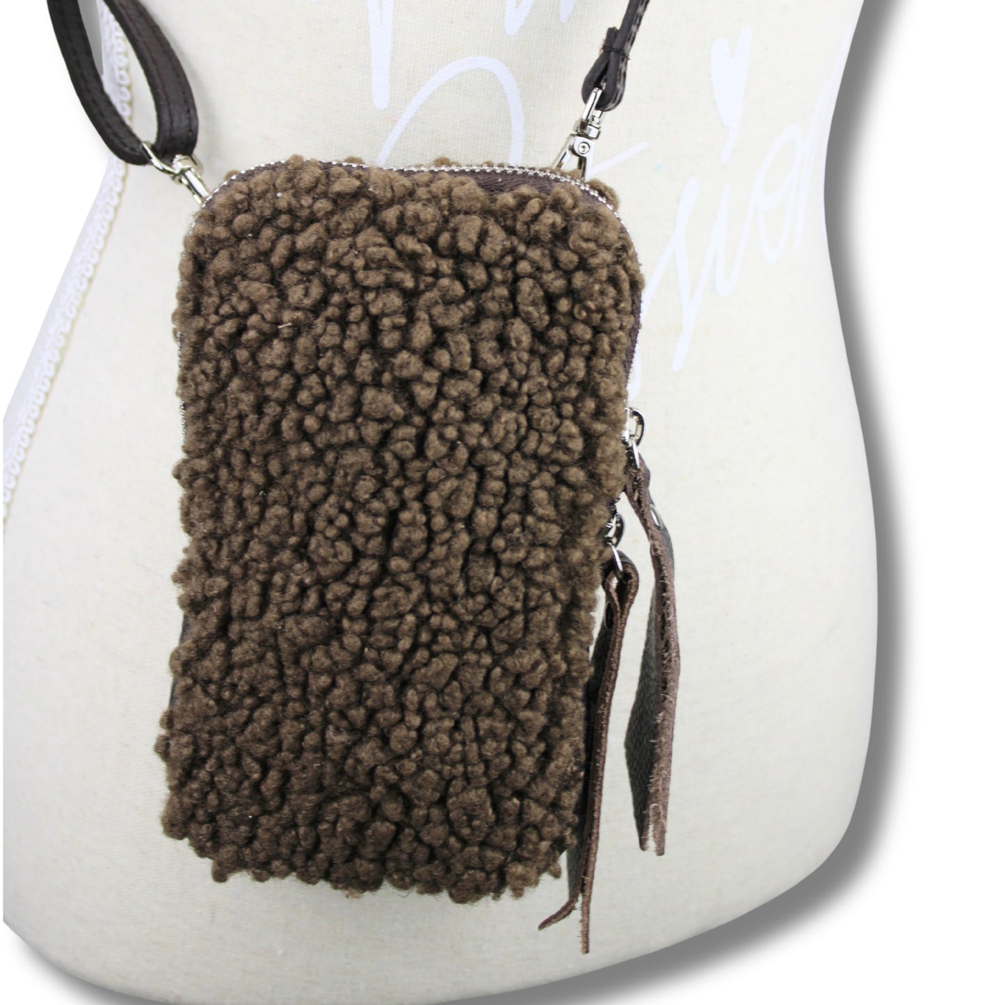 Handytasche mit Teddy-Optik & Echtleder