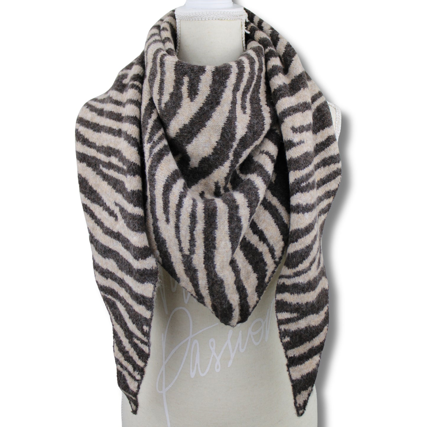 Kuscheliger Dreiecksschal Zebra Look