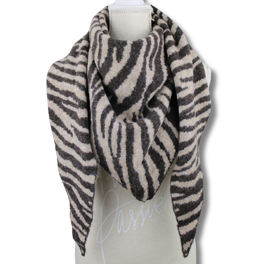 Kuscheliger Dreiecksschal Zebra Look