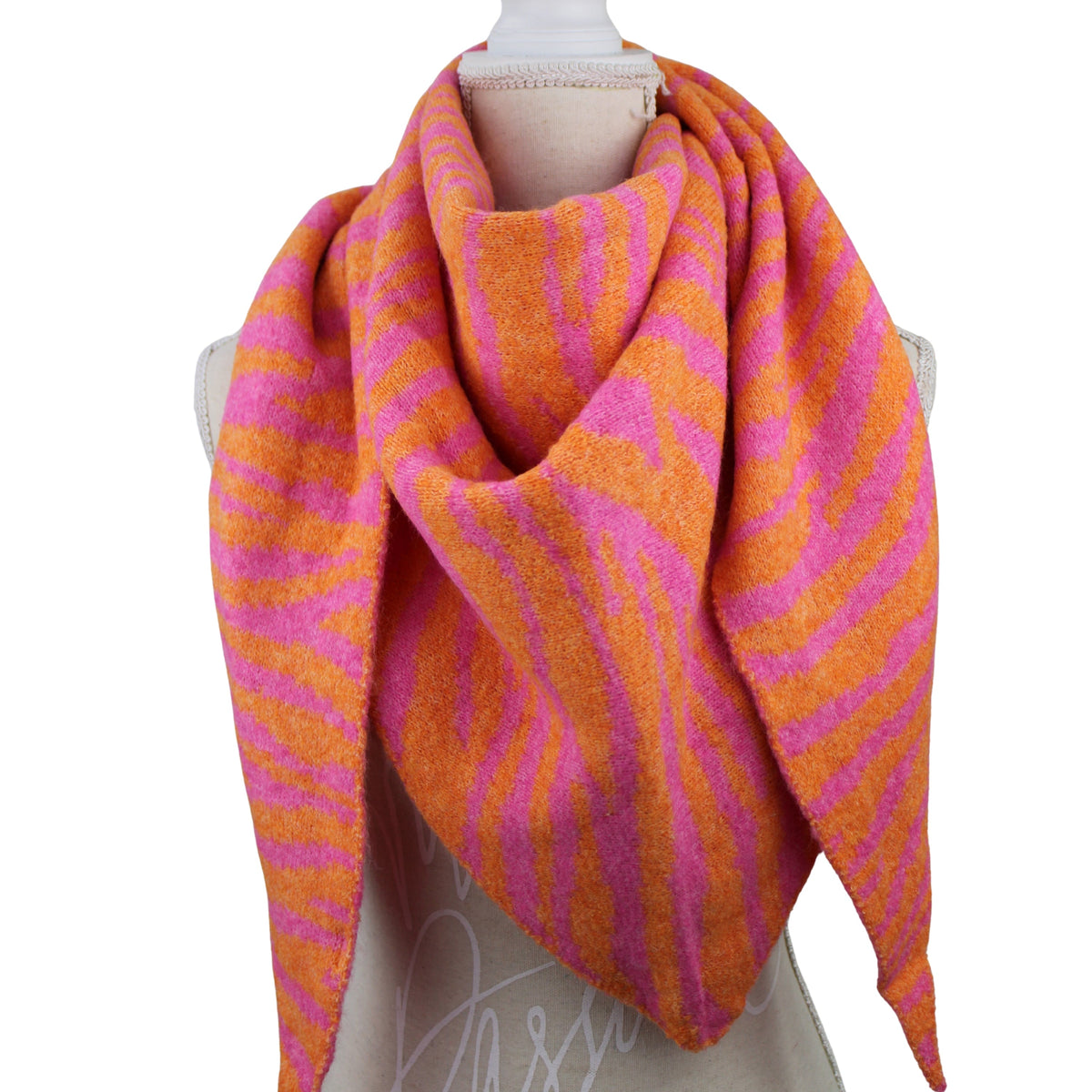 Dreiecksschal im trendigen Zebra-Look in Creme, Taupe, Braun, Schwarz, Rosa und Pink – weicher Winterschal von Schenkt ein Herz