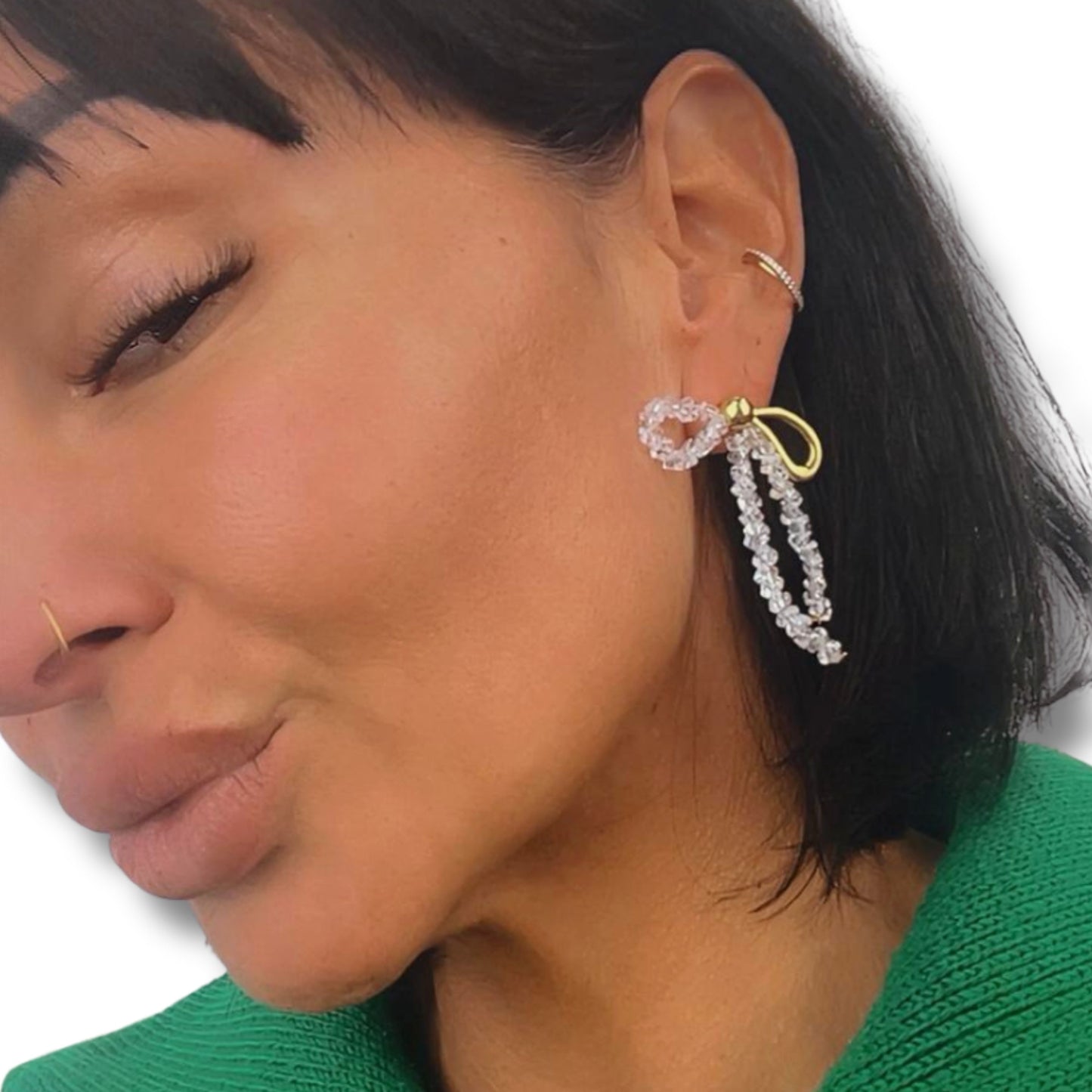 Eleganz, die strahlt – Schleife Ohrringe aus Edelstahl & Glas