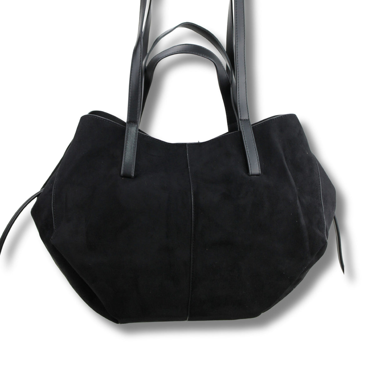 Tasche Wildleder-Optik Innenansicht – großzügiges Hauptfach, hochwertige Verarbeitung