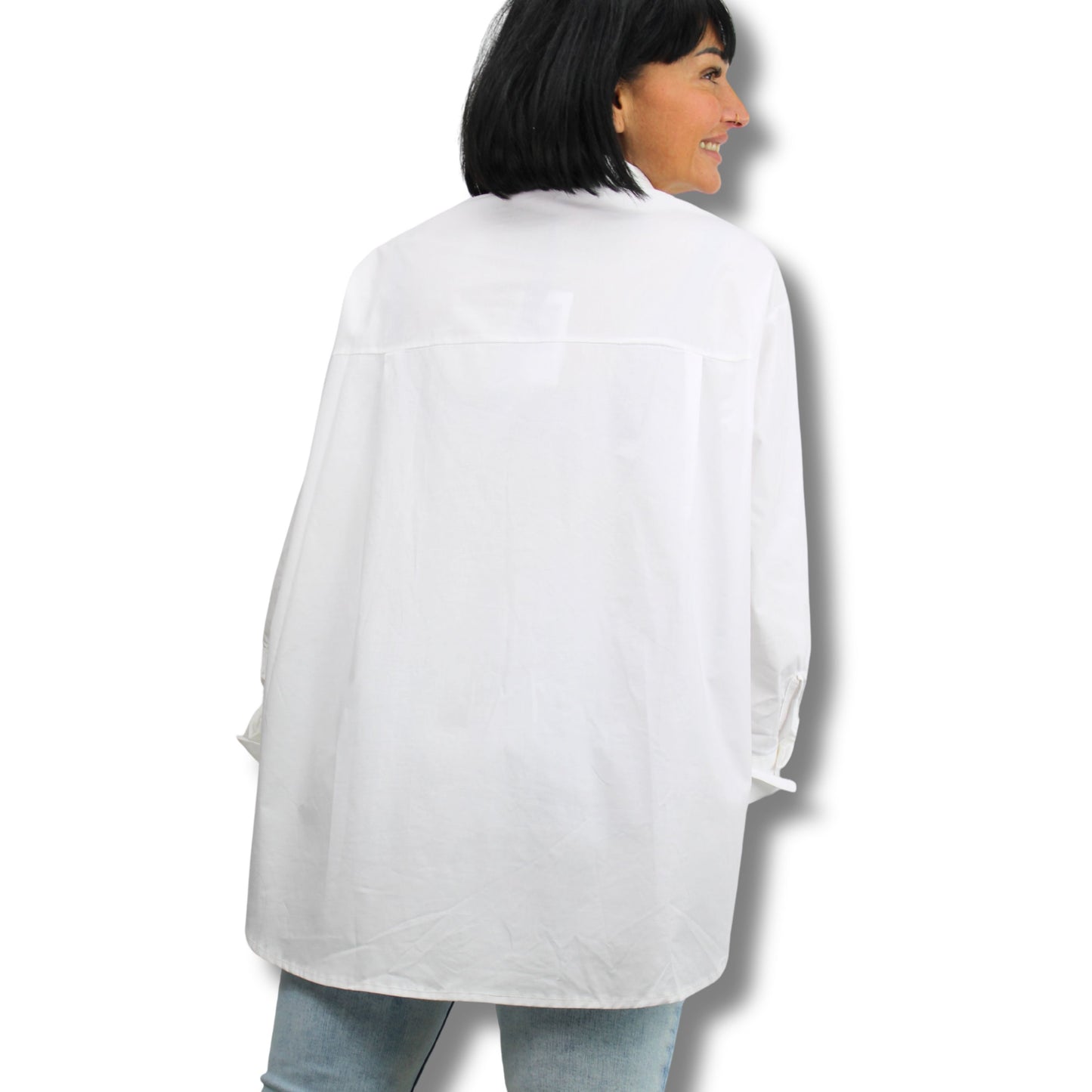 Oversized Bluse mit liebevollen Details – aus 100 % Baumwolle