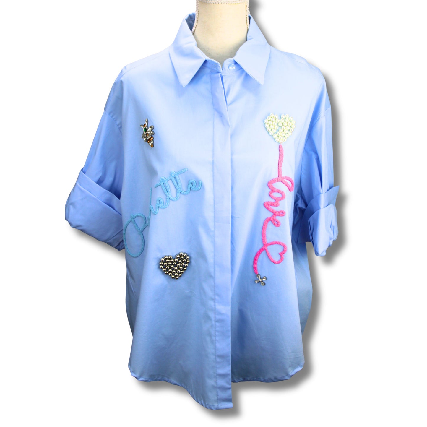 Oversized Bluse mit liebevollen Details – aus 100 % Baumwolle