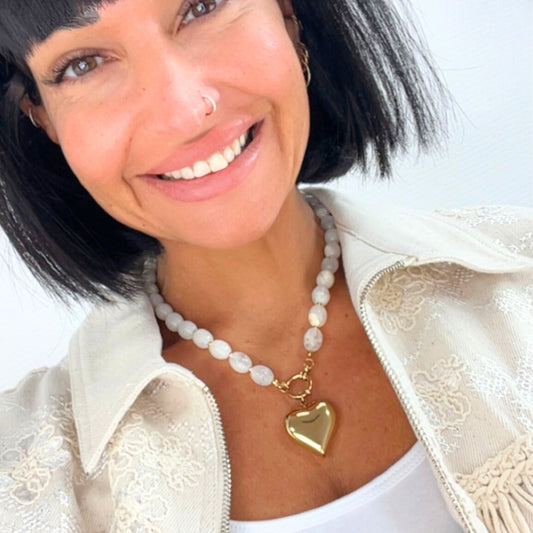 Edle Perlenkette mit Herzanhänger