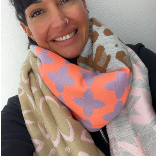 Design-Schal „Mix & Match“ – Stil trifft Leichtigkeit