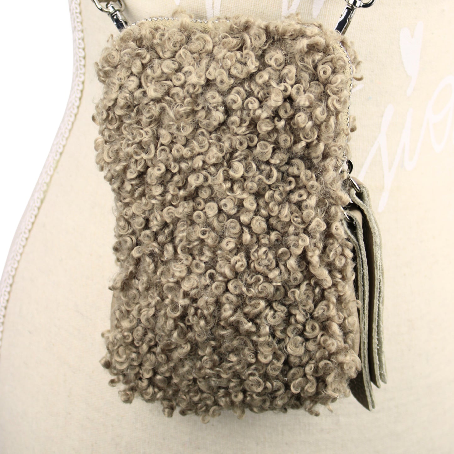 Handytasche mit Teddy-Optik & Echtleder