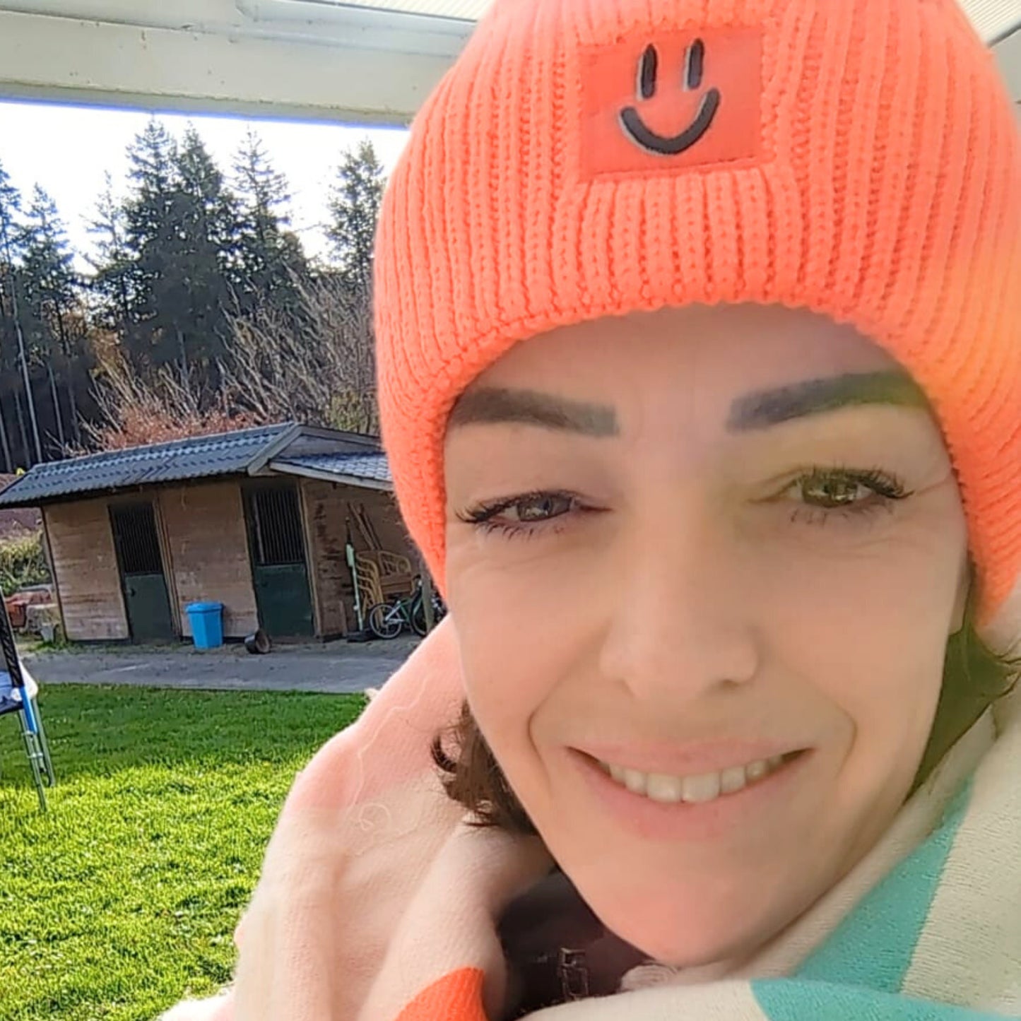 Happy Hats – Wärme mit einem Lächeln