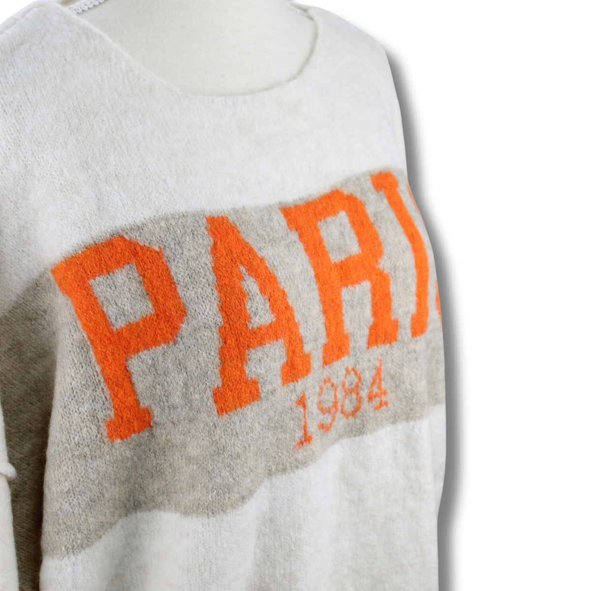 PARIS 1984 Sweater Beige Detailansicht – Retro-Print, Oversize-Passform