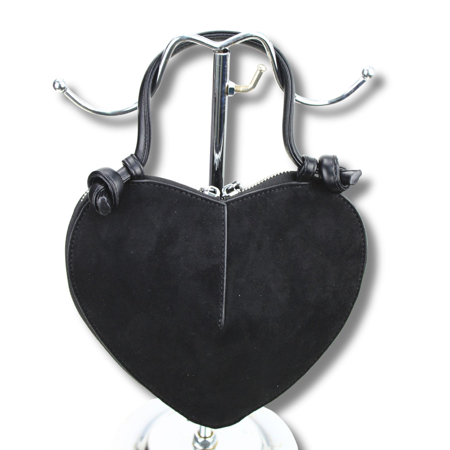 Herztasche in Wildlederoptik – ein Stück zum Verlieben