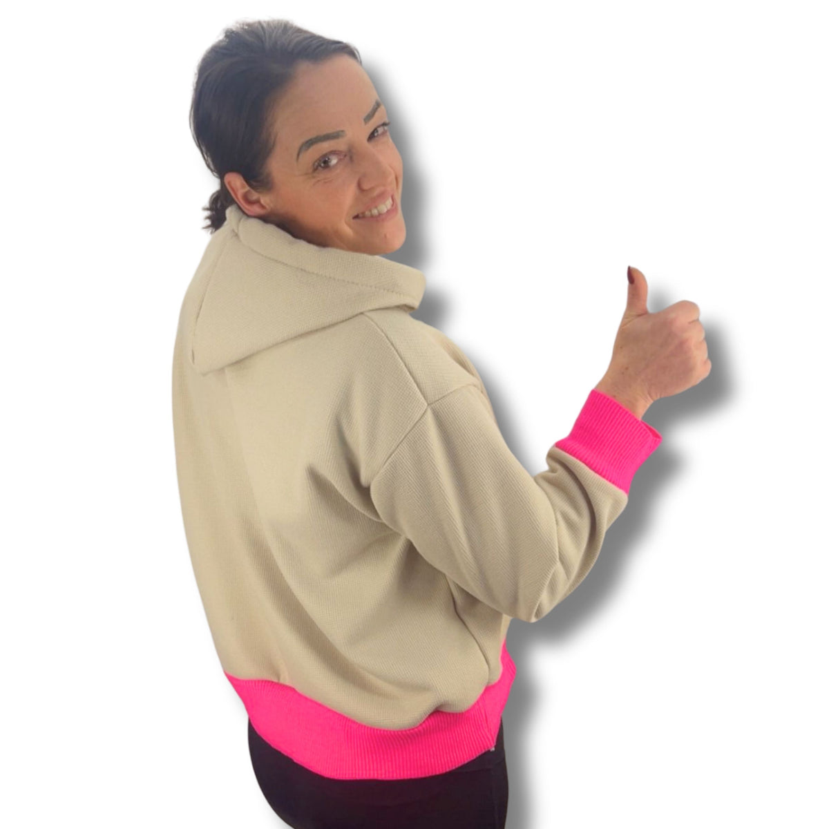 Hoodie mit pinken Akzenten Rückansicht – weich, stylisch & alltagstauglich
