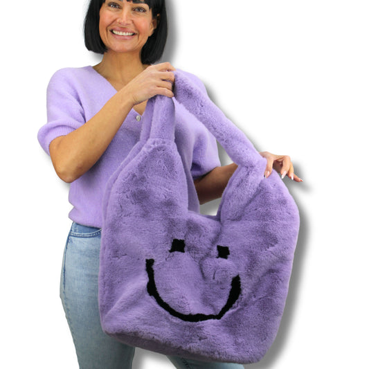 Kuschelige XXL Smiley-Tasche – weich, fröhlich & ein echter Gute-Laune-Begleiter