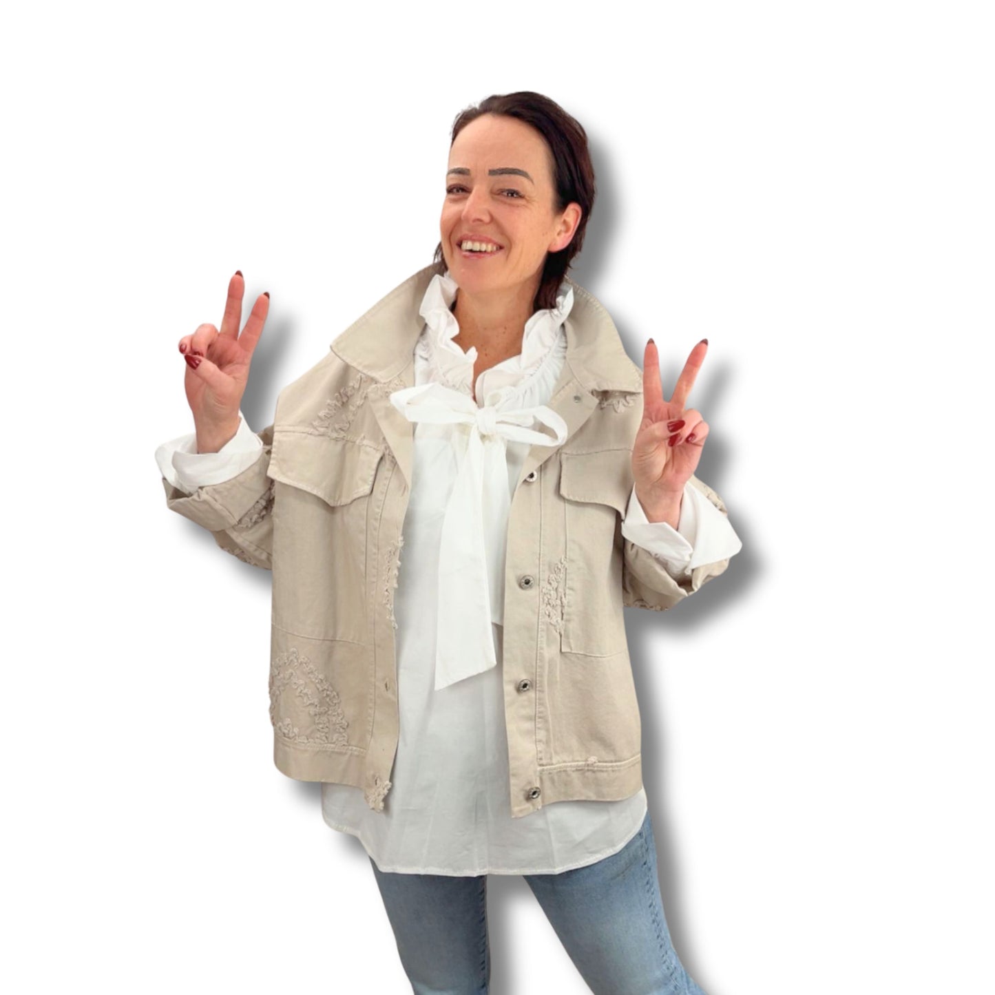 Jeansjacke mit Herz-Applikationen – ein echtes Lieblingsstück