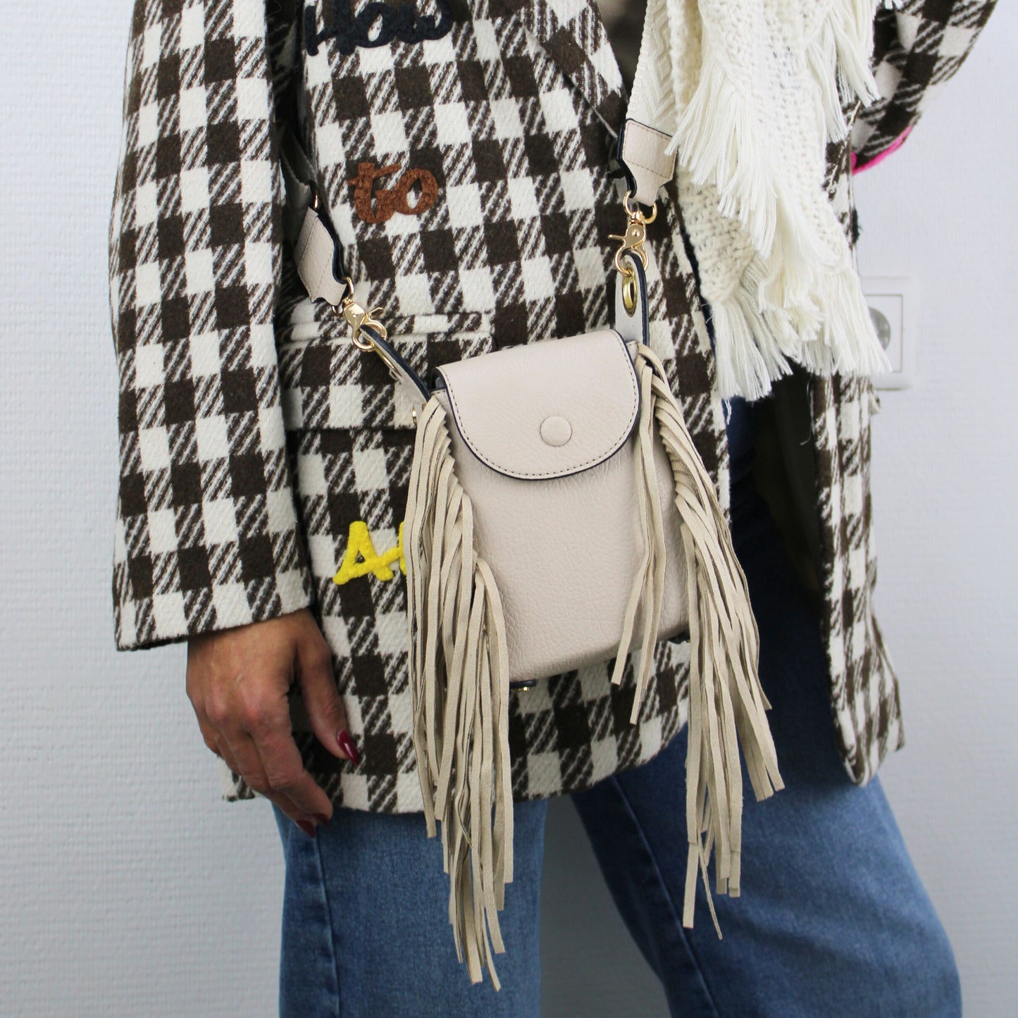 Fransen-Umhängetasche mit Wechselband