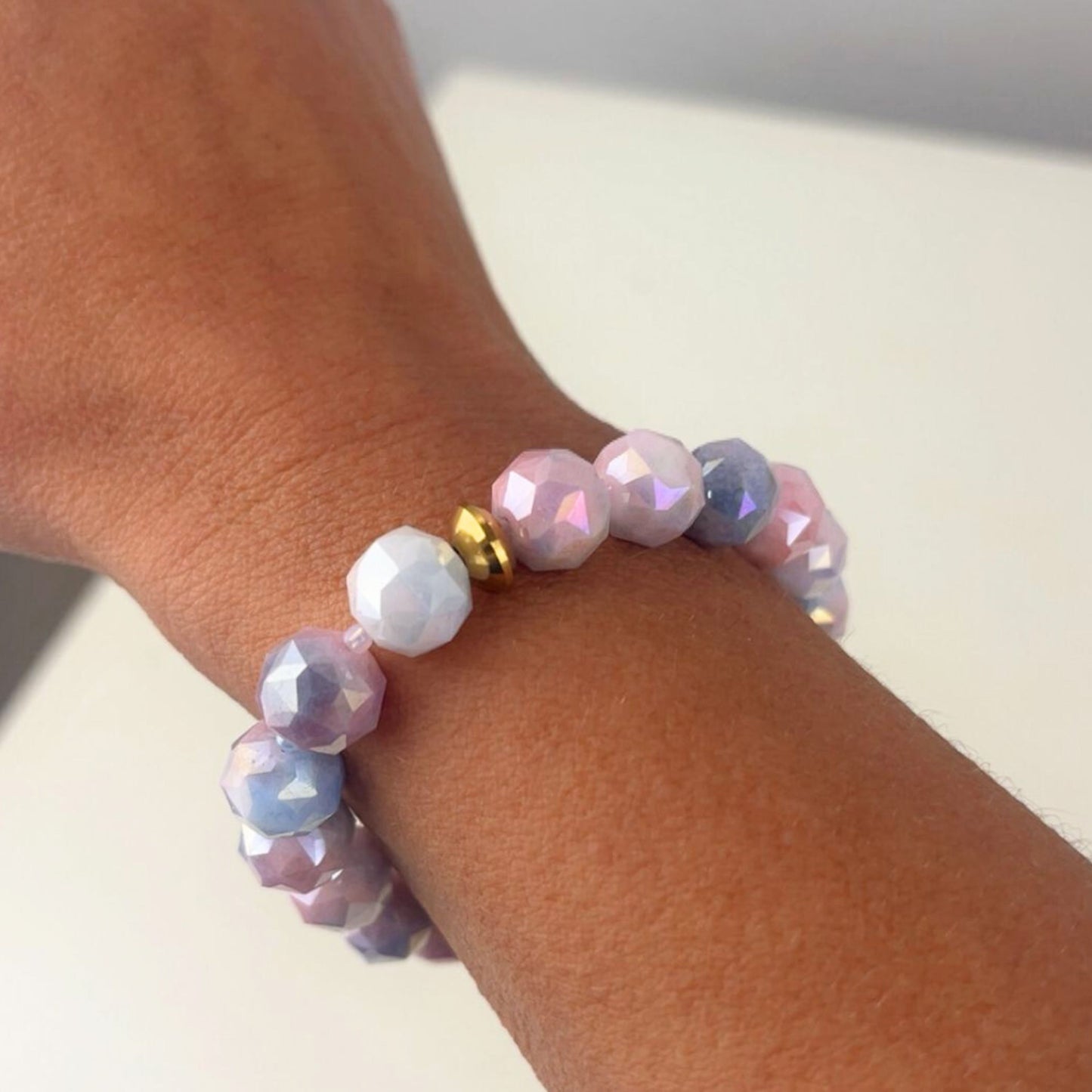 Armband „Pastellglanz“ – handgefertigt & einzigartig