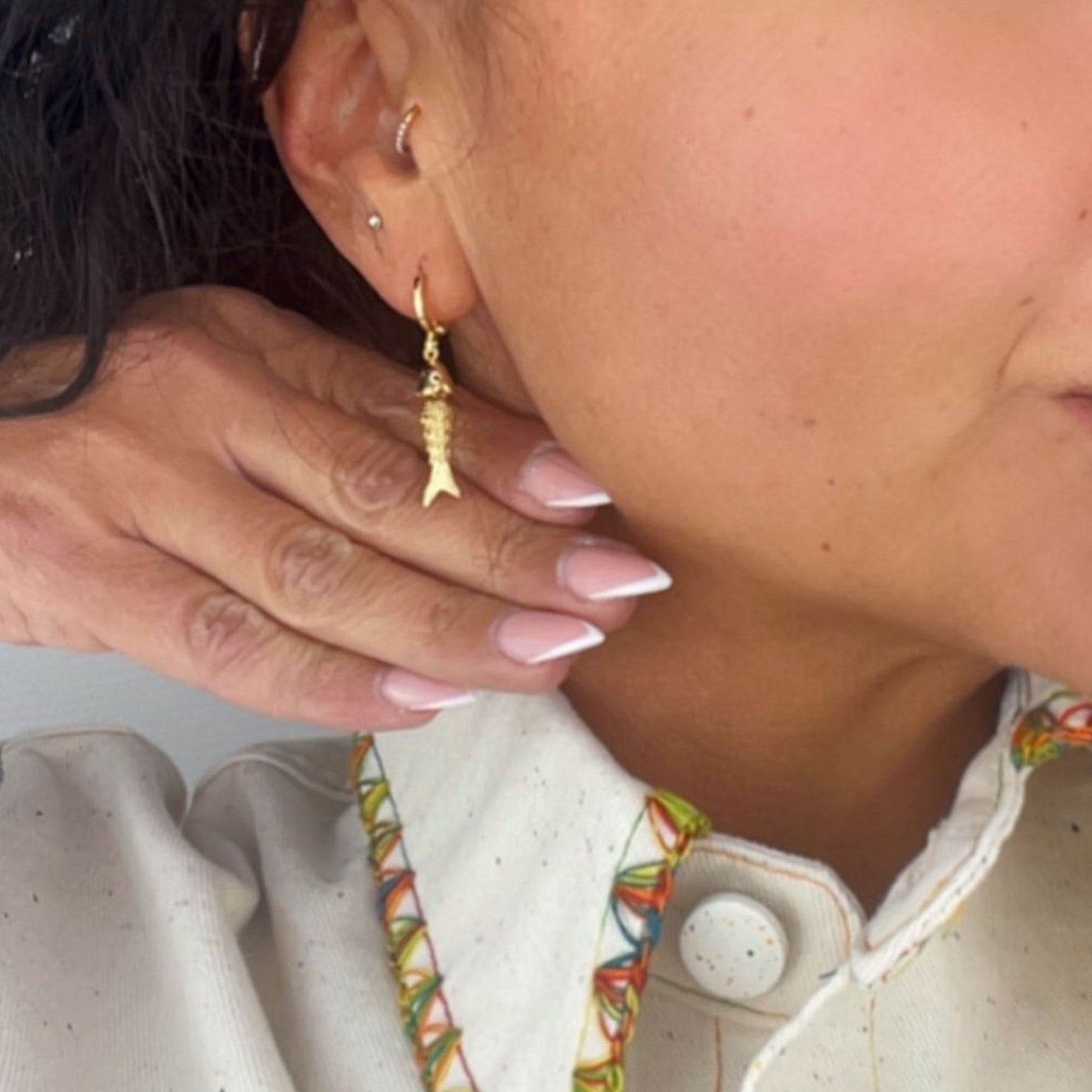 Zarte Fisch-Ohrringe – ein kleines Zeichen mit großer Bedeutung