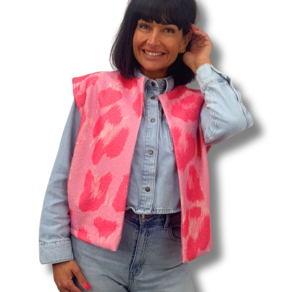 Stylische aermellose Damen Strickweste aus Viskose-Wollmix mit Muster in Pink und Blau – modernes Layering-Stueck von Schenkt ein Herz