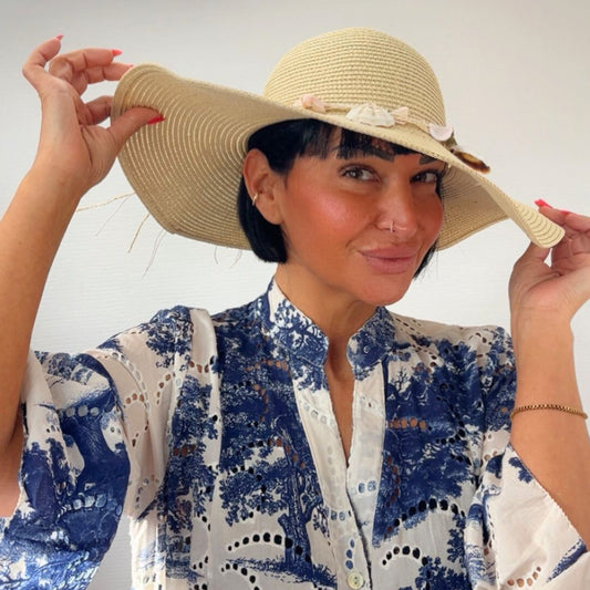 Eleganter Sommerhut mit Muschel-Details – verstellbare Größe