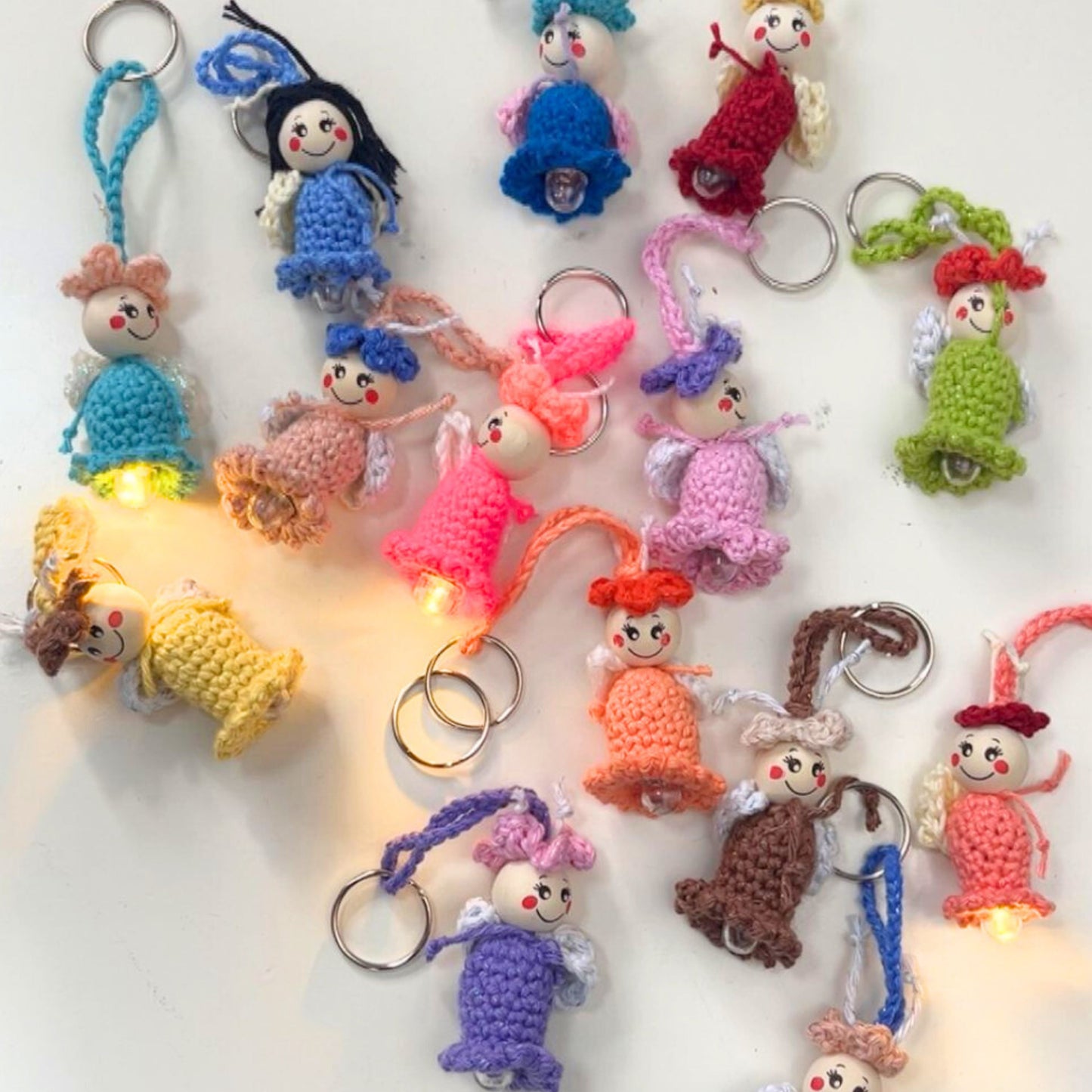 Handgemachter Schutzengel mit Licht