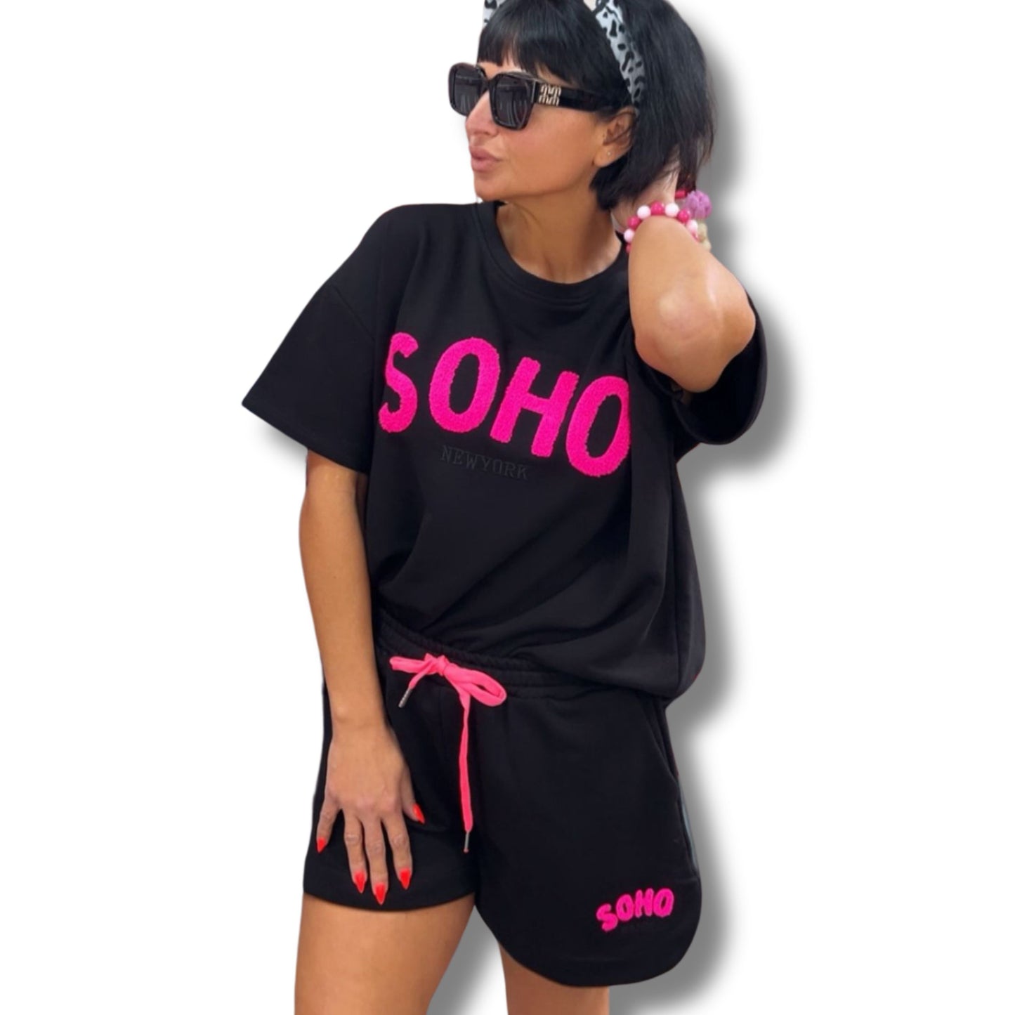 SOHO Set – Cozy & Statement Look