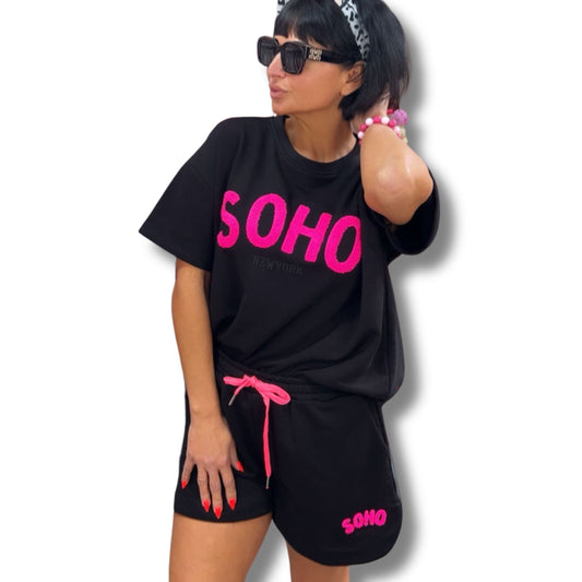SOHO Set – Cozy & Statement Look
