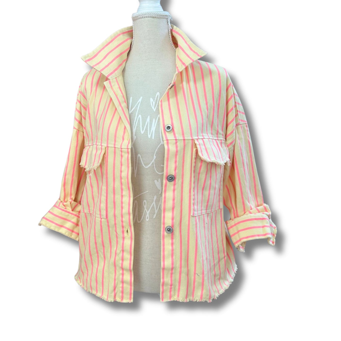 Streifen Jeansjacke – leicht, lässig & ein echter Hingucker