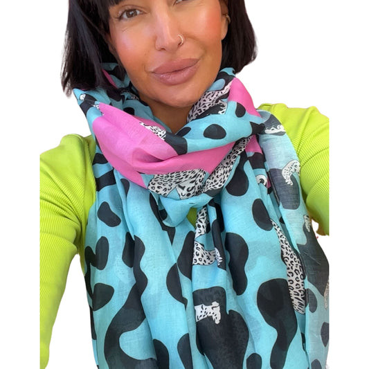 Bunter Leo Schal mit Statement „HAPPY“ – Viskose Tuch Damen