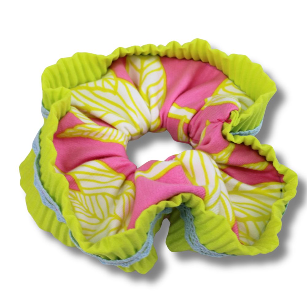 Detailansicht: Mesh-Rand des handgemachten Scrunchies