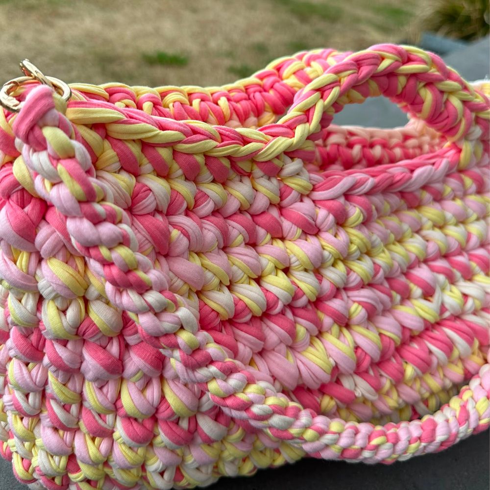 Häkeltasche Dolce Rosa in Rosa, Creme und Gelb