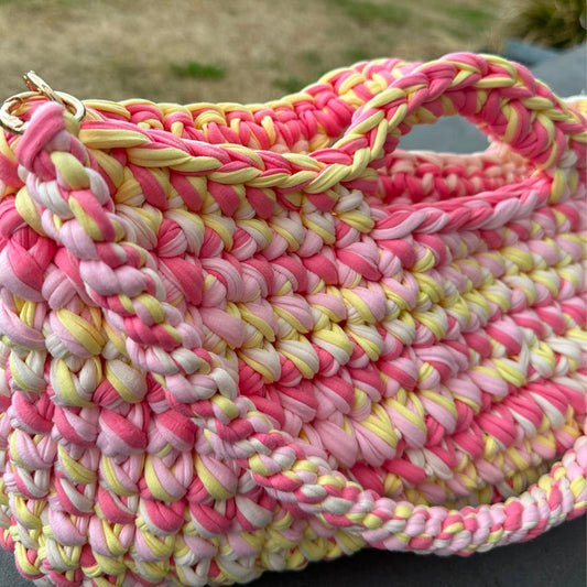 Häkeltasche Dolce Rosa in Rosa, Creme und Gelb