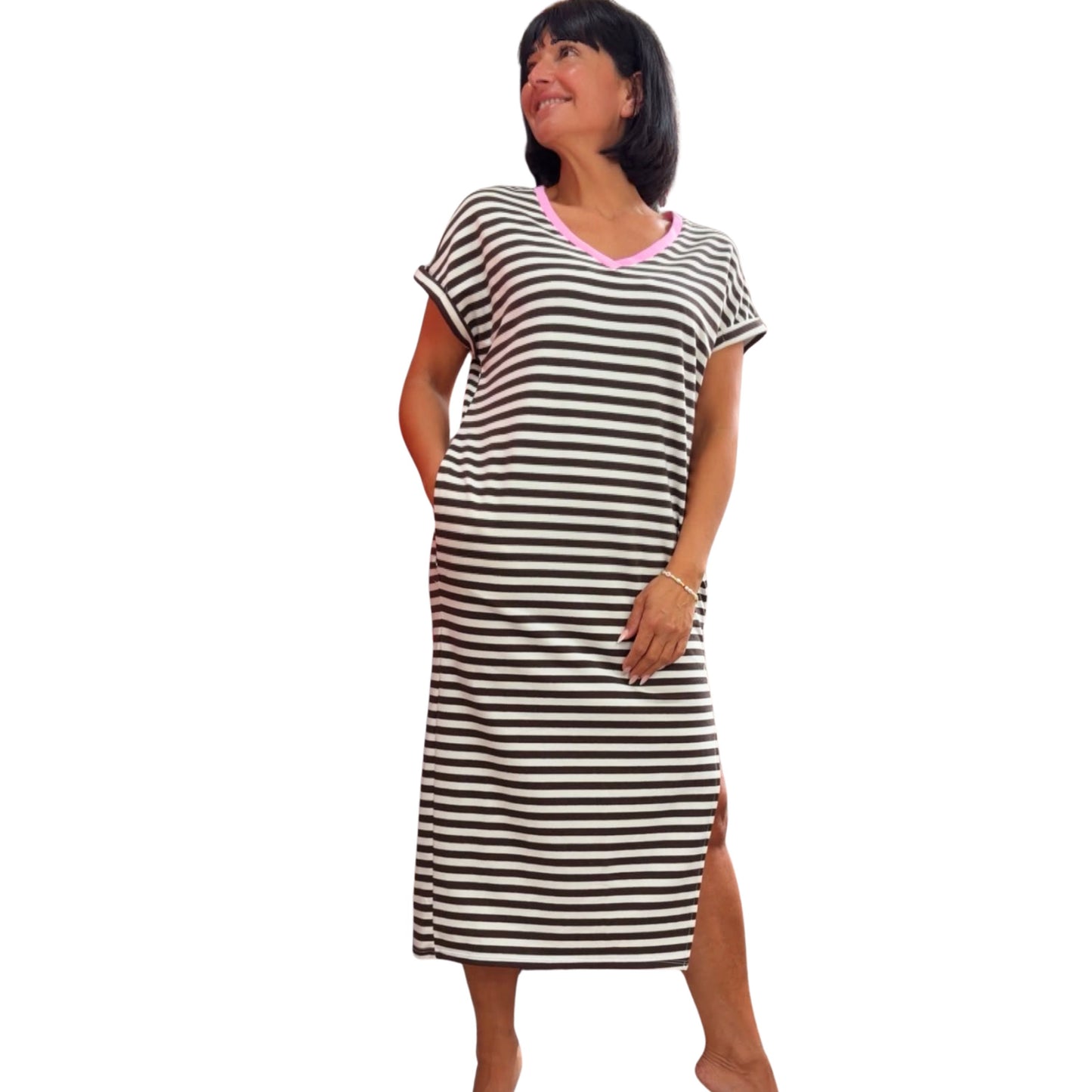 Gestreiftes Maxikleid mit V-Ausschnitt – Sommerfeeling pur ☀️