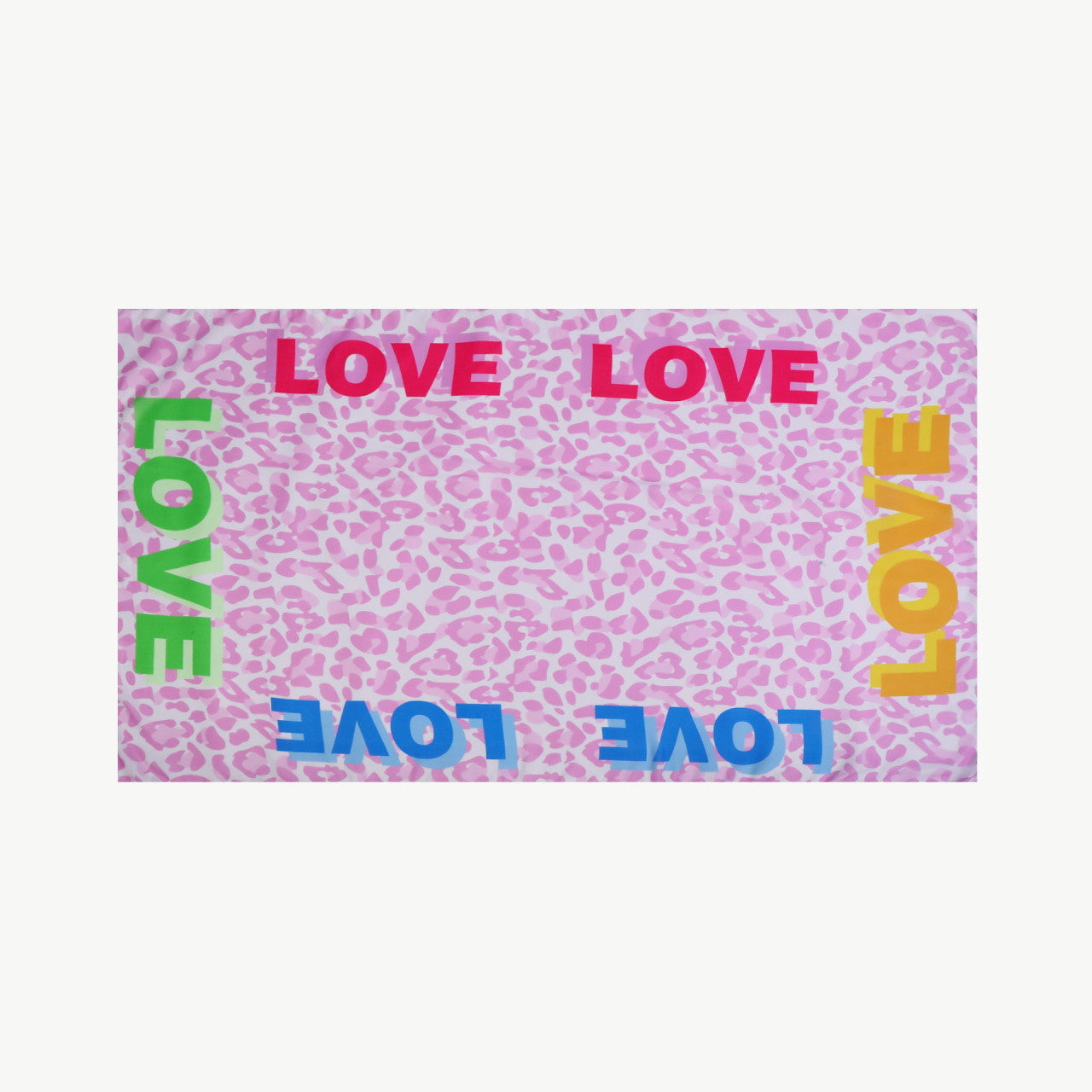 Leichter Sommerschal „LOVE“ – dein perfekter Farbtupfer