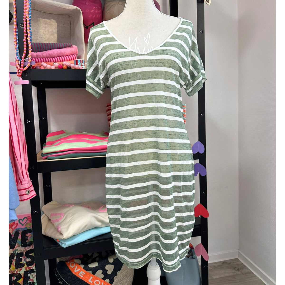 Pre-Loved Tramontana Kleid Größe M – stilvolles Second-Hand Damenkleid Schenkt ein Herz